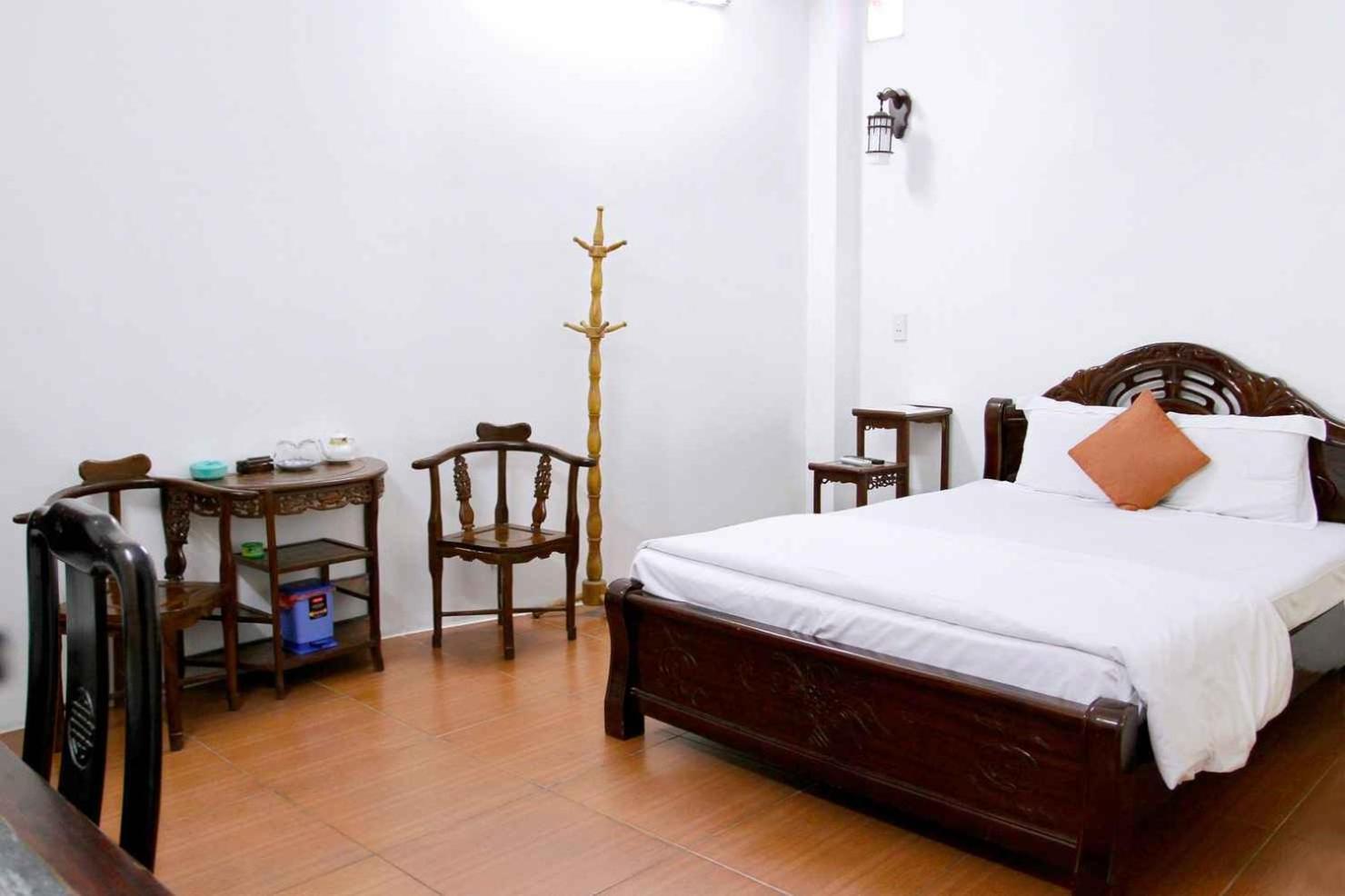 Hoang Cuong Hotel 15 Nguyen Thai Hoc Ханой Экстерьер фото